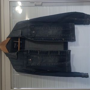 Silver Jeans Distressed Denim Jacket Size S EUC